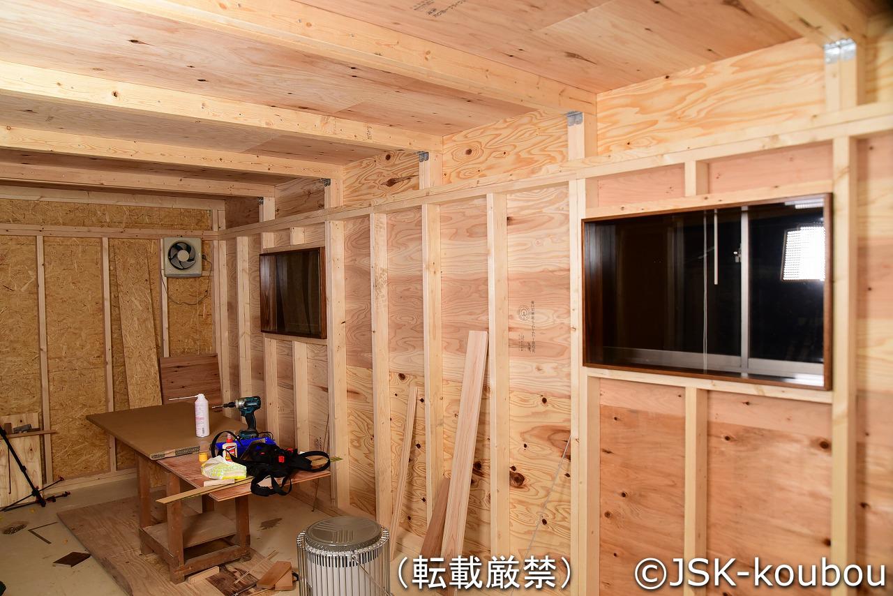 なんちゃって小屋作り 其の4～窓の施工～ 自作工房